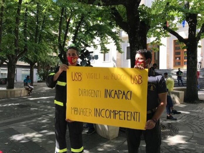 cosenza protesta vigili del fuoco