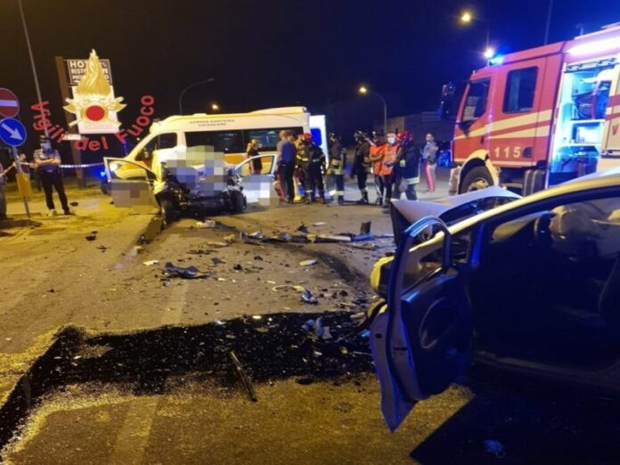 incidente stradale due morti