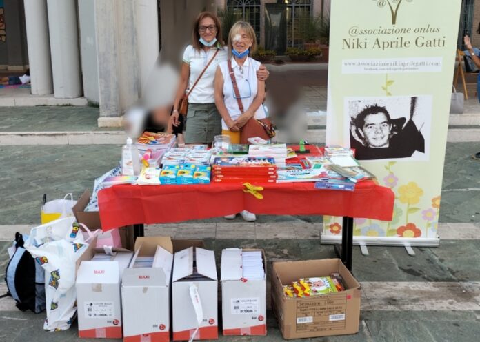 raccolta materiale scolstico rende