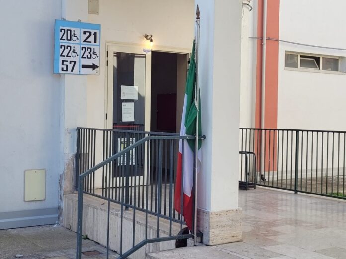 Cosenza seggi vuoti astensionismo