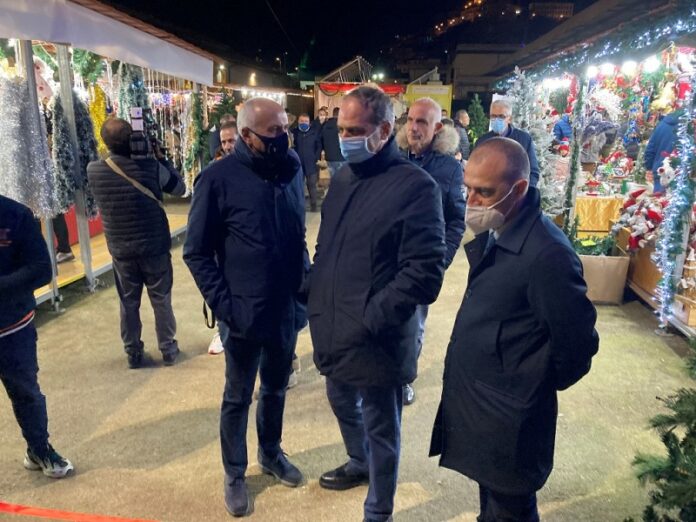 cosenza inaugurazione mercatini Natale
