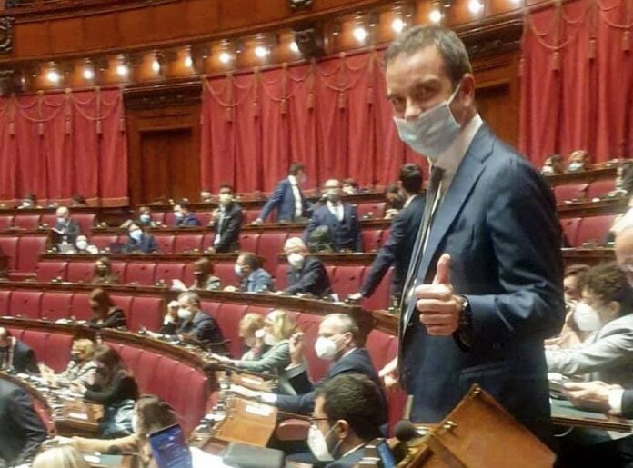 roberto occhiuto si dimette da palrlamentare