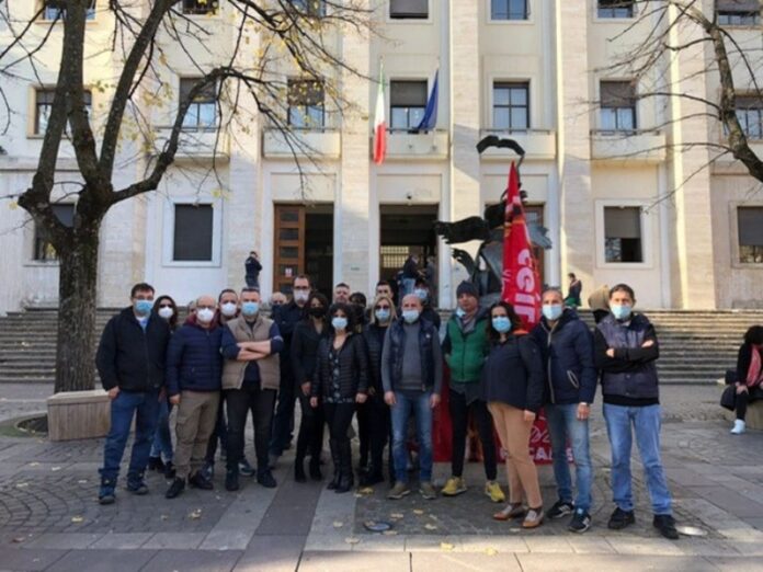 sit in Cosenza lavoratori supermercati