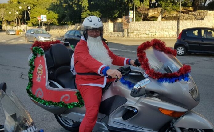 babbo natale poliziotto