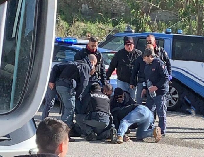 poliziotto malore partita Catanzaro