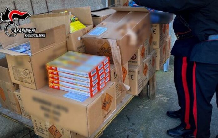 sequestro fuochi d'artificio siderno