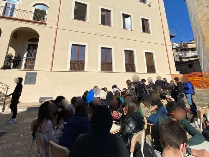 occupazione liceo classico telesio