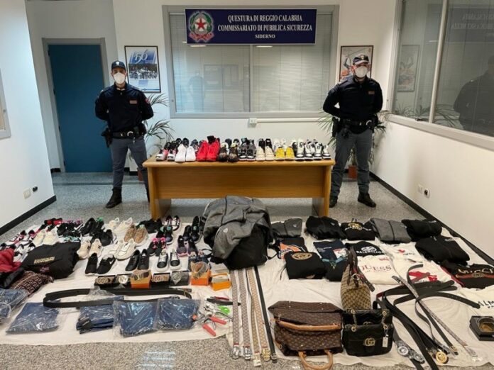 sequestro merce contraffatta