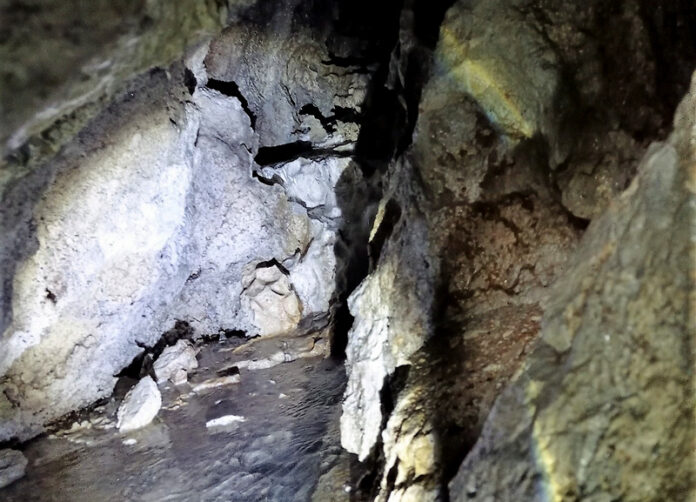 Grotta sorgente piovosa