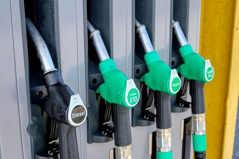 distributore carburante