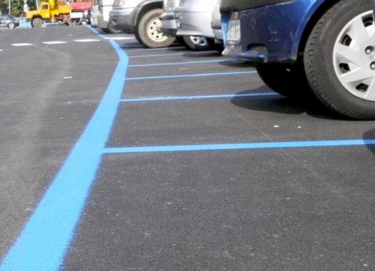parcheggio strisce blu