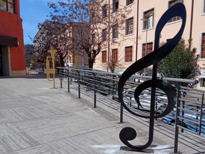 Cosenza Piazza Amendola luogo della Musica