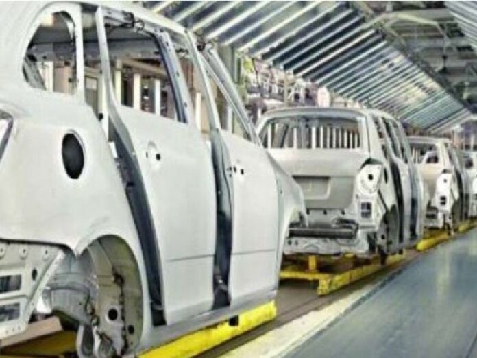 automobili catena di montaggio
