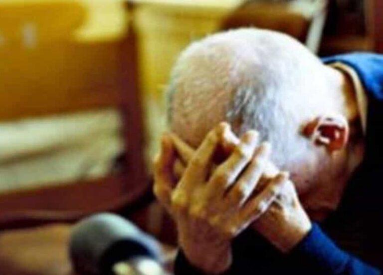 picchia il padre