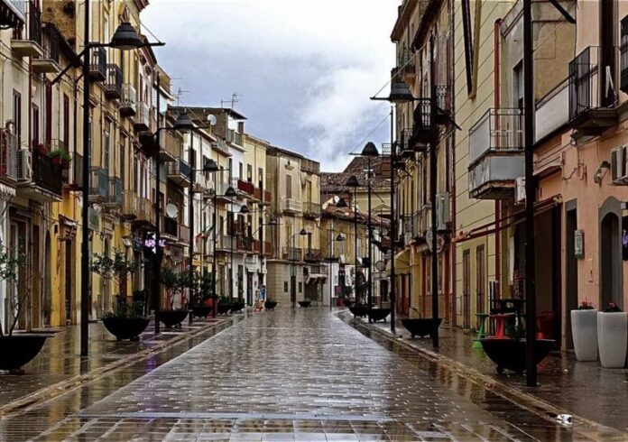 castrovillari strada deserta