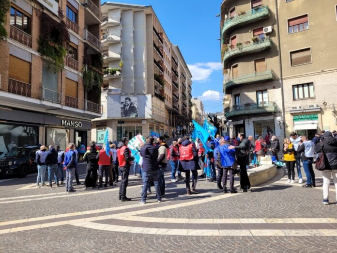 protesta Vigili del Fuoco Cosenza