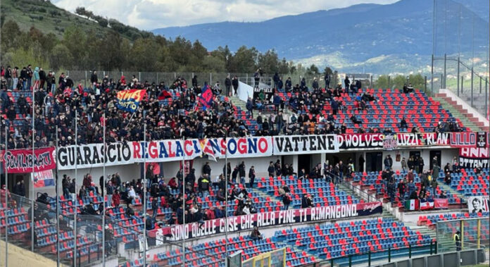 cosenza monza contestazione guarascio