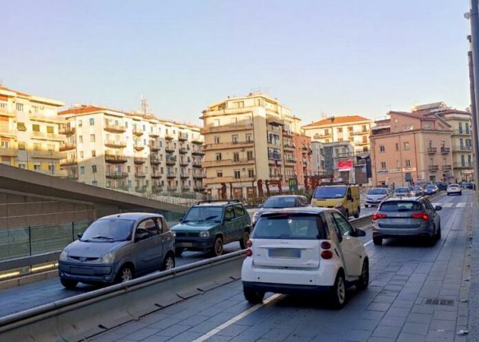 Piazza Bilotti strada