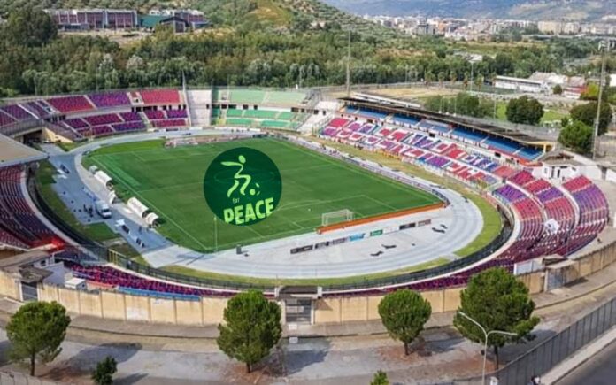 raccolta ucraina stadio Cosenza