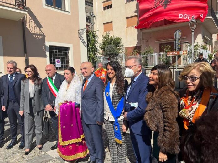 loizzo incontra presidente albania