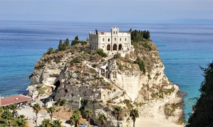 santuario-santa-maria-della-isola