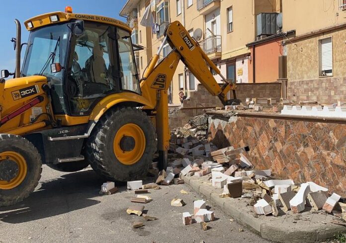 sibari lotta abusivismo