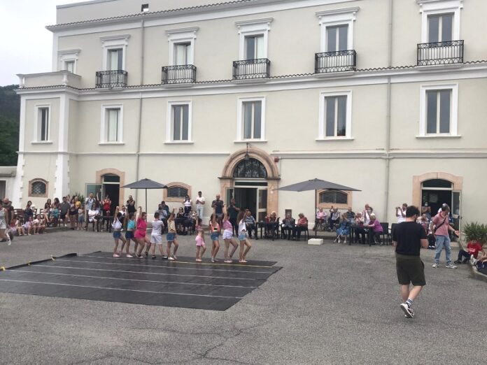 ballerini visita anziani