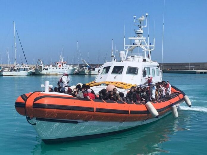 migranti soccorsi rocella