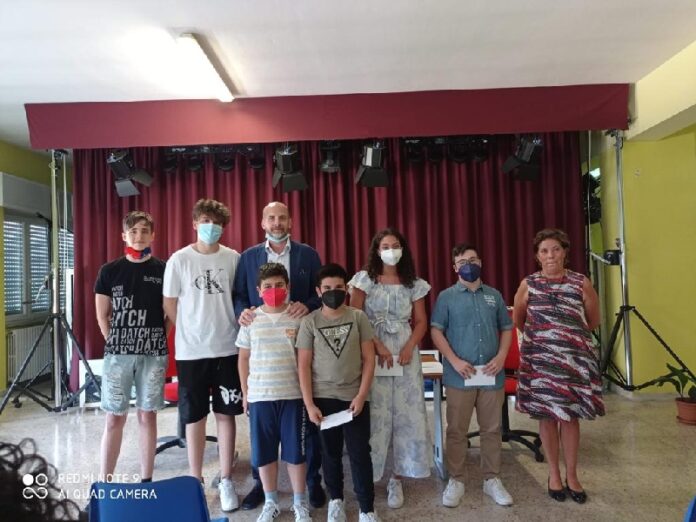 borse di studio alla scuola Fausto Gullo
