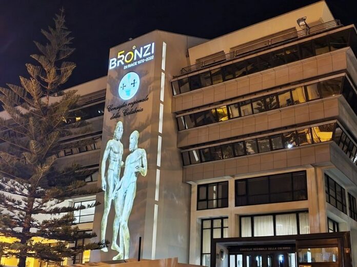 bronzi regione calabria