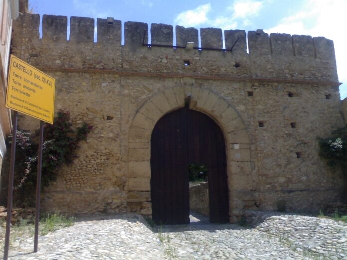 castello crotone