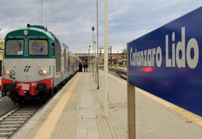 catanzaro lido treno