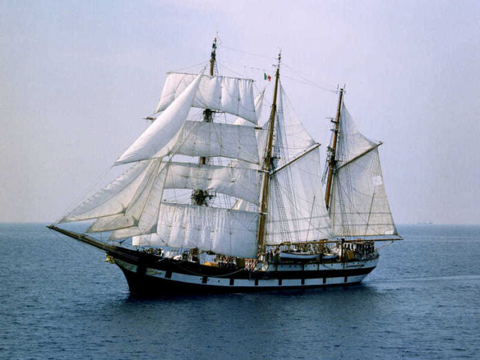 nave palinuro marina militare