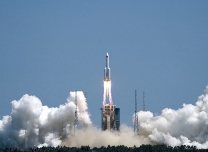 frammenti razzo cinese Calabria