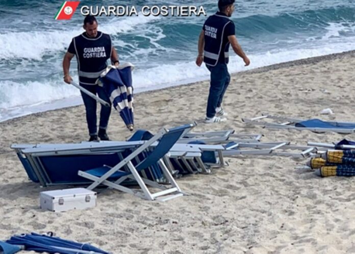 sequestro ombrelloni tono ricadi