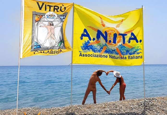 stignano spiaggia naturista