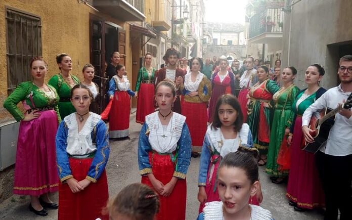rievocazione storica di Firmo sulle donne della cultura arbreshe