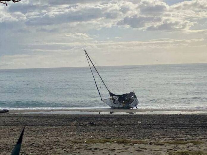 barca a vela migranti