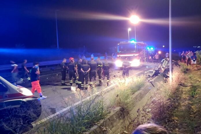 incidente cirò marina
