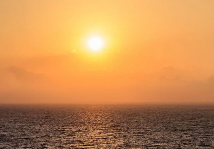 mar tirreno temperatura 30 gradi