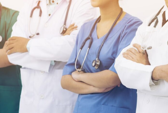 conflitto medici infermieri