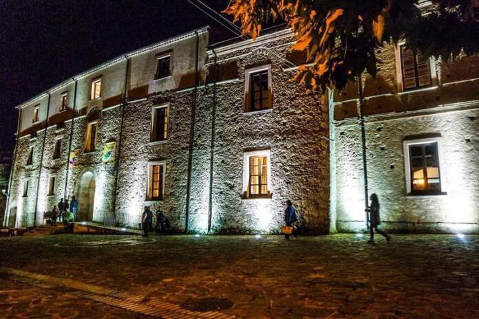 palazzo sersale cerisano