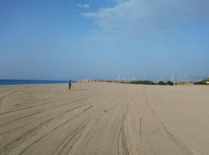 spiaggia roccella post jova