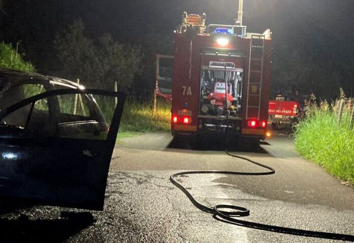 corpo anziano carbonizzato