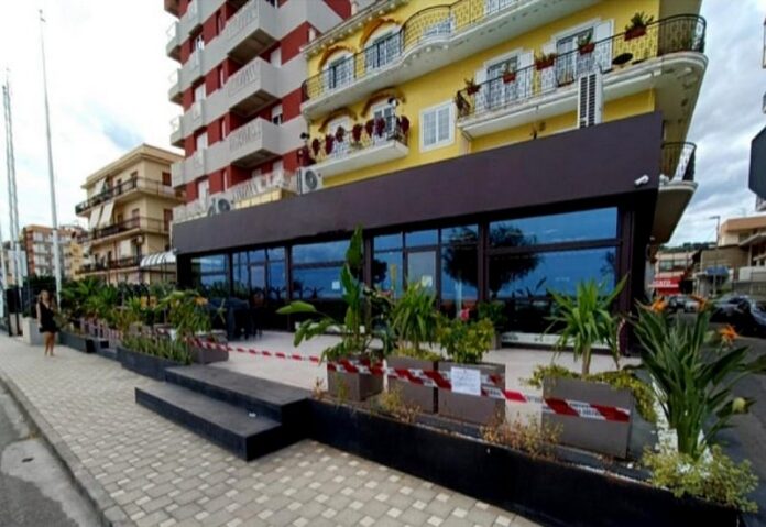 catanzaro sequestro ristorante