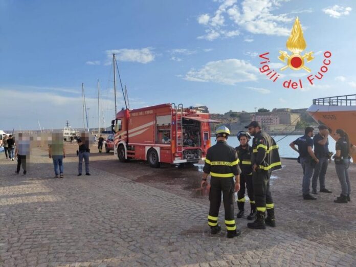 esplosione porto crotone soccoritori