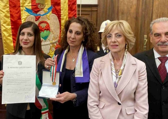La città di Catanzaro riceve la Medaglia d’Oro al merito civile