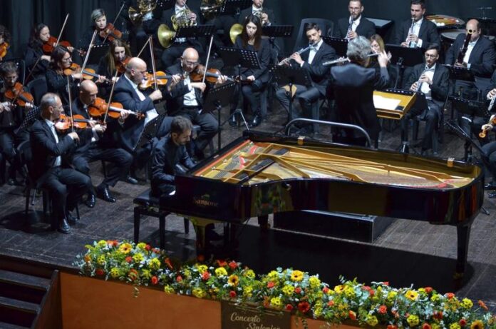 orchestra concerto soverato Davide Cerullo e la Filarmonica della Calabria