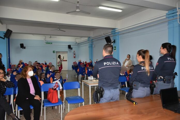 scuola legalità Crotone
