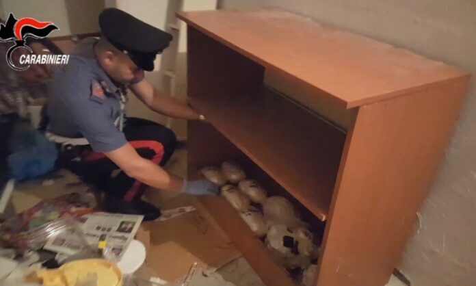 sconto su droga carabinieri Cosenza